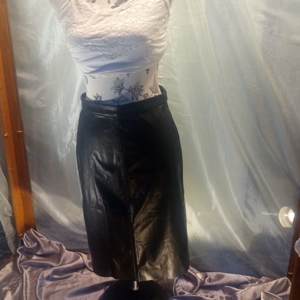 Shinestar Black Leather Pencil Skirt